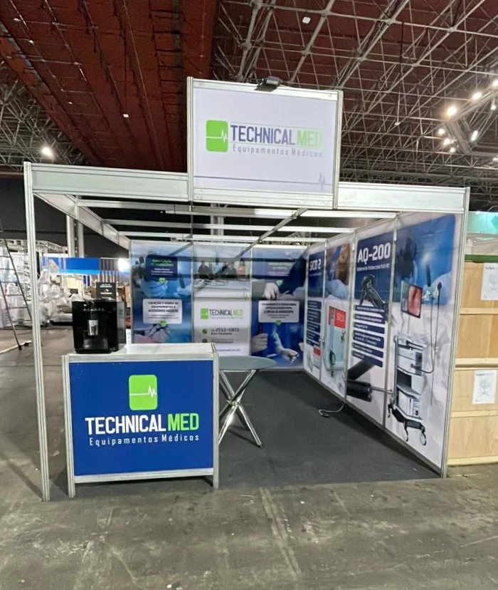 Estande montado para a TechnicalMed em feira de equipamentos médicos